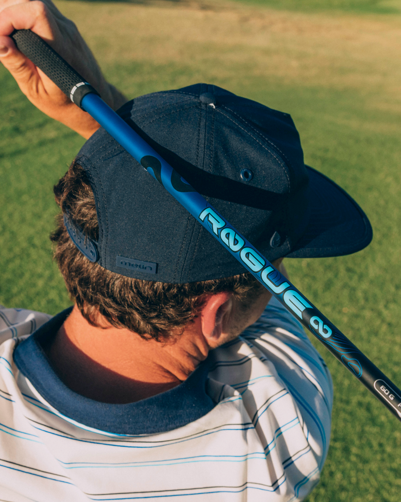 Golfarilla Aldila Rogue Infinity Blue -driver olallaan